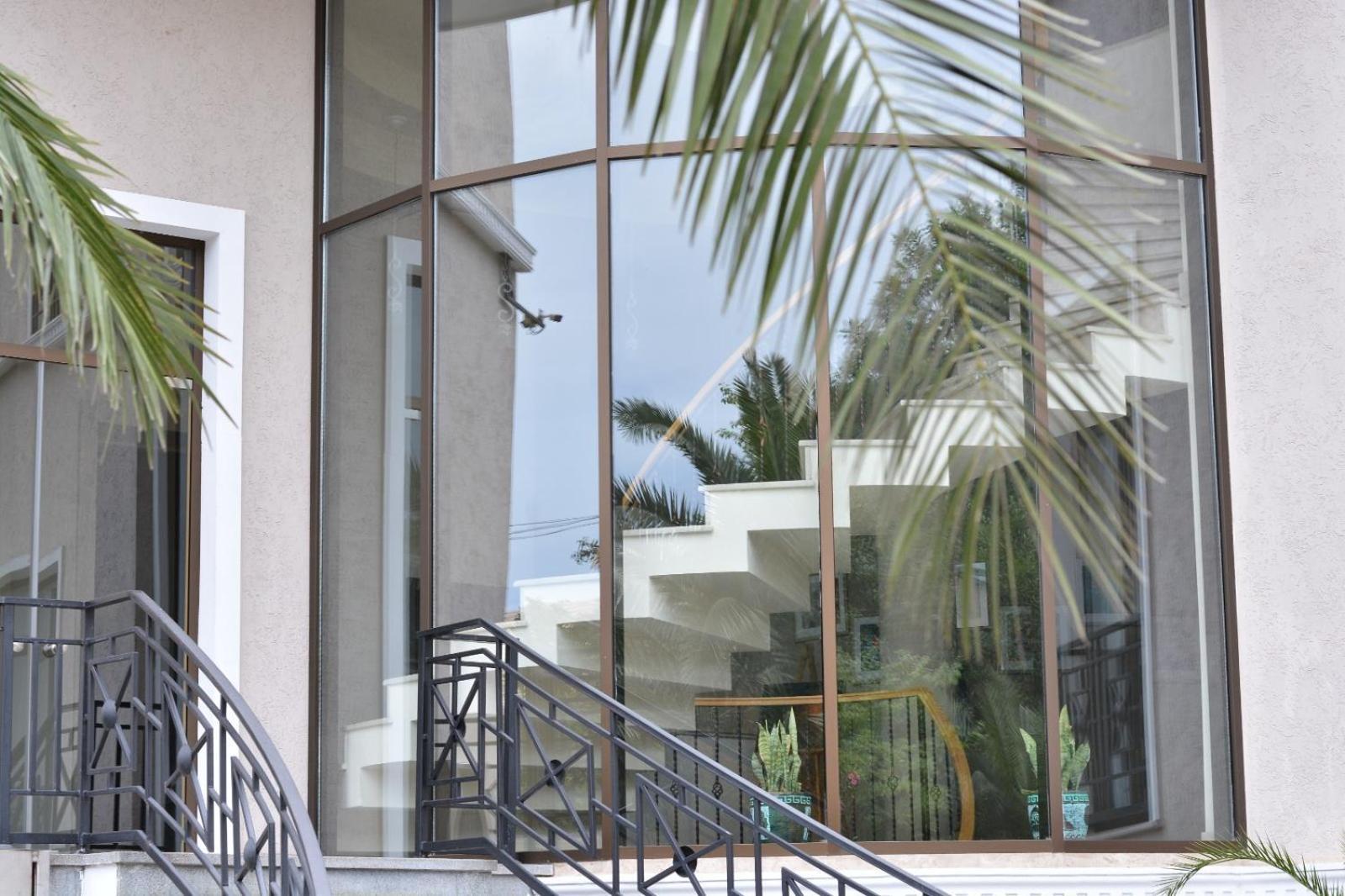Boutique Hotel Argo Кутаиси Экстерьер фото