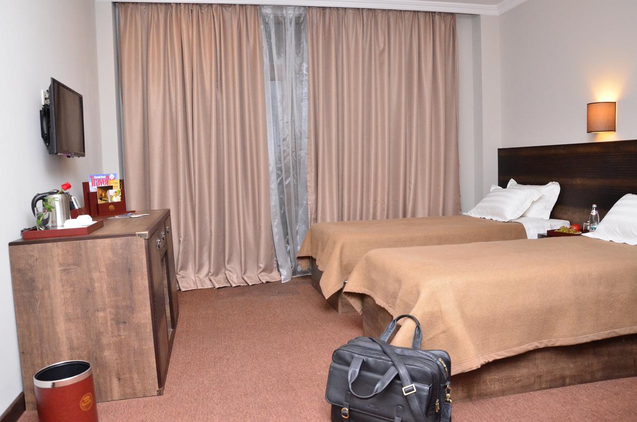 Boutique Hotel Argo Кутаиси Экстерьер фото